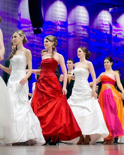 Saty Do Tanecnich 002